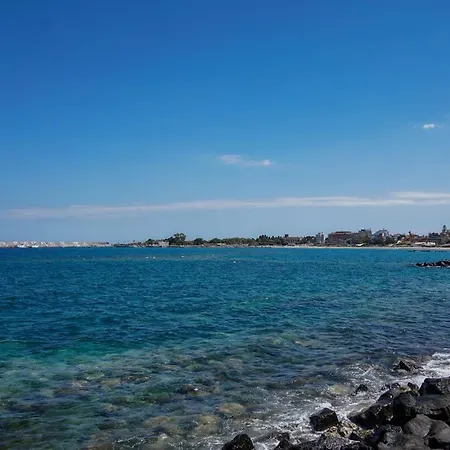 Apartment Nick & Santo's Holiday Homes Beach Front Lux