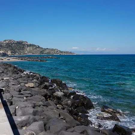 Apartment Nick & Santo's Holiday Homes Beach Front Lux Giardini Naxos