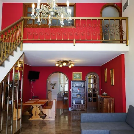 Nick & Santo's Holiday Homes Beach Front Lux Apartment Giardini Naxos