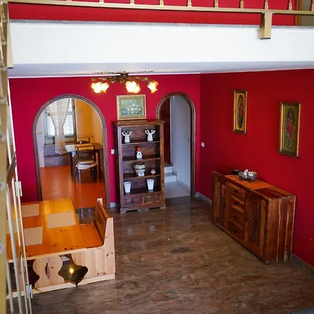 Nick & Santo's Holiday Homes Beach Front Lux Apartment Giardini Naxos