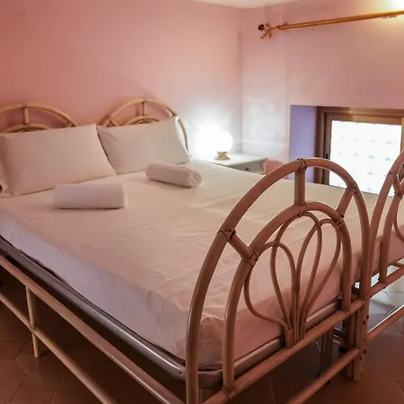 Nick & Santo's Holiday Homes Beach Front Lux Apartmán